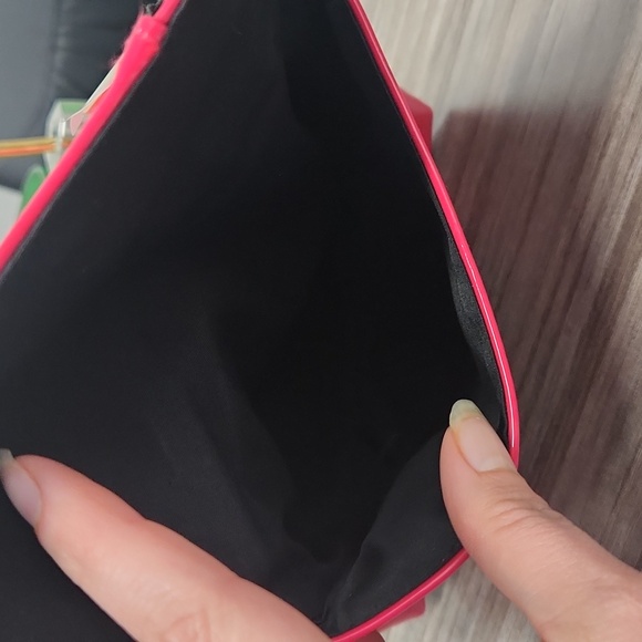 NWT YVES SAINT LAURENT YSL PATENT LEATHER BEAUTE BAG - Picture 7 of 8